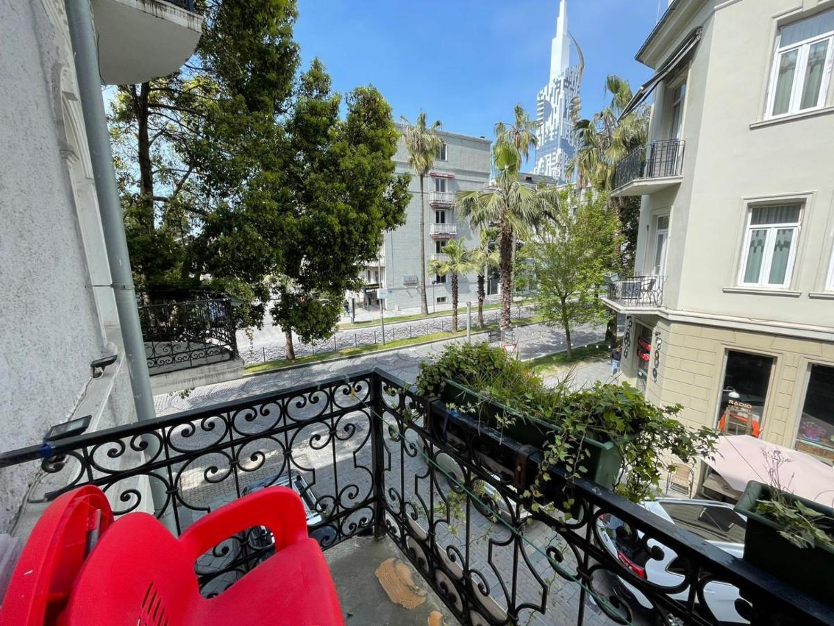 Центр Города Батуми Apartment Rustaveli 13 Exterior foto